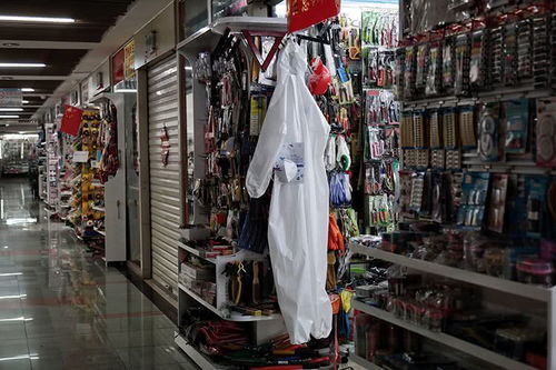 沒人來也要把店開著 疫情風暴中的義烏商貿(mào)城